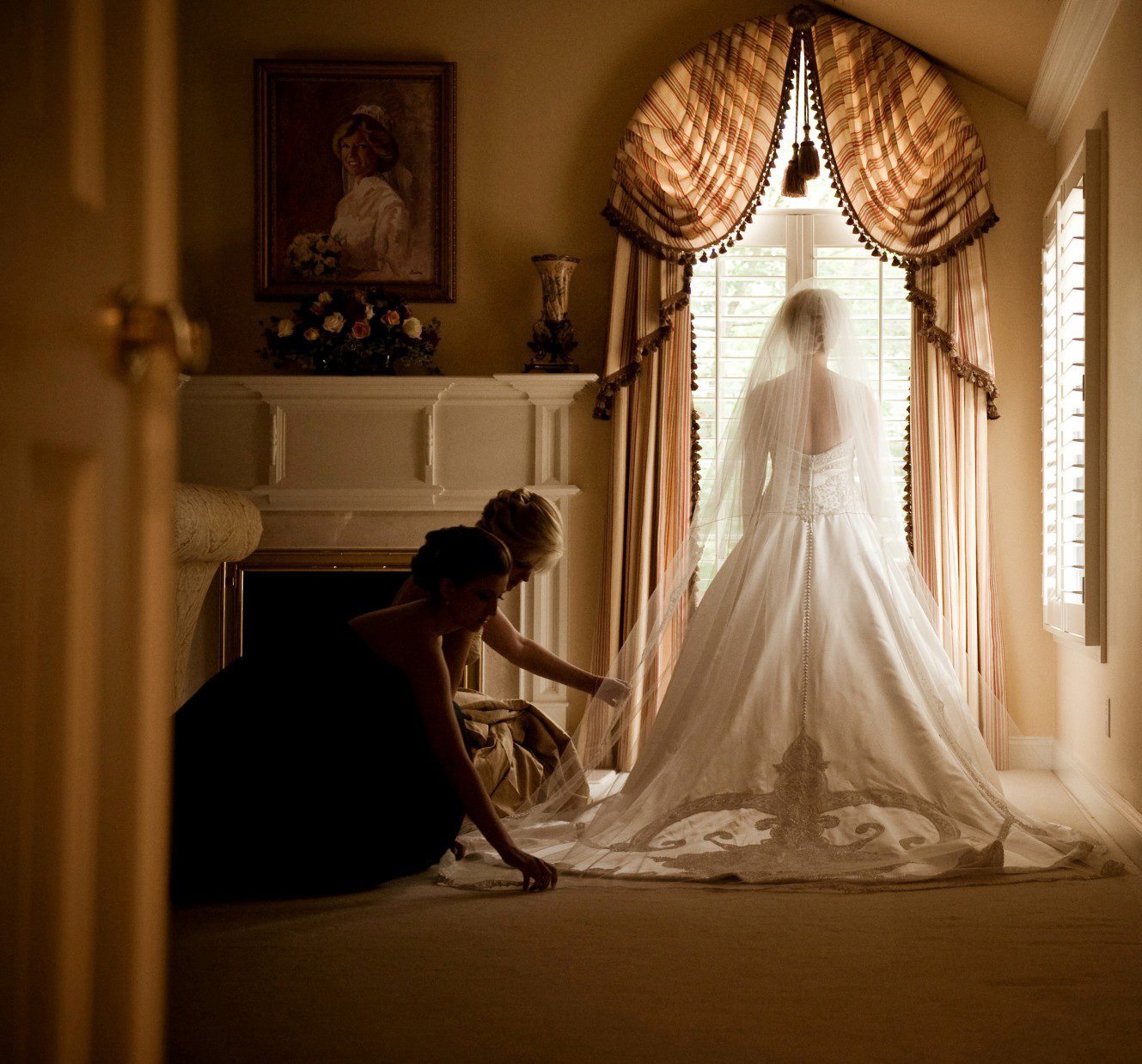 cliff mautner wedding gown train cathedral veil philadelphia wedding four seasons evantine