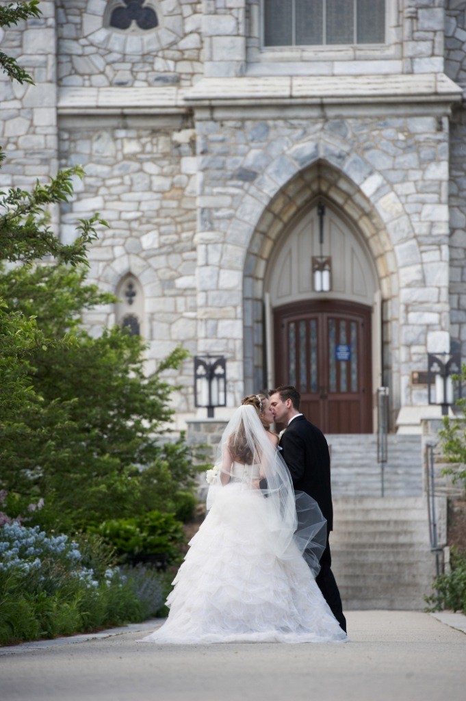 catholic weddings on the main line philadelphia st thomas villanova university gabe fredericks