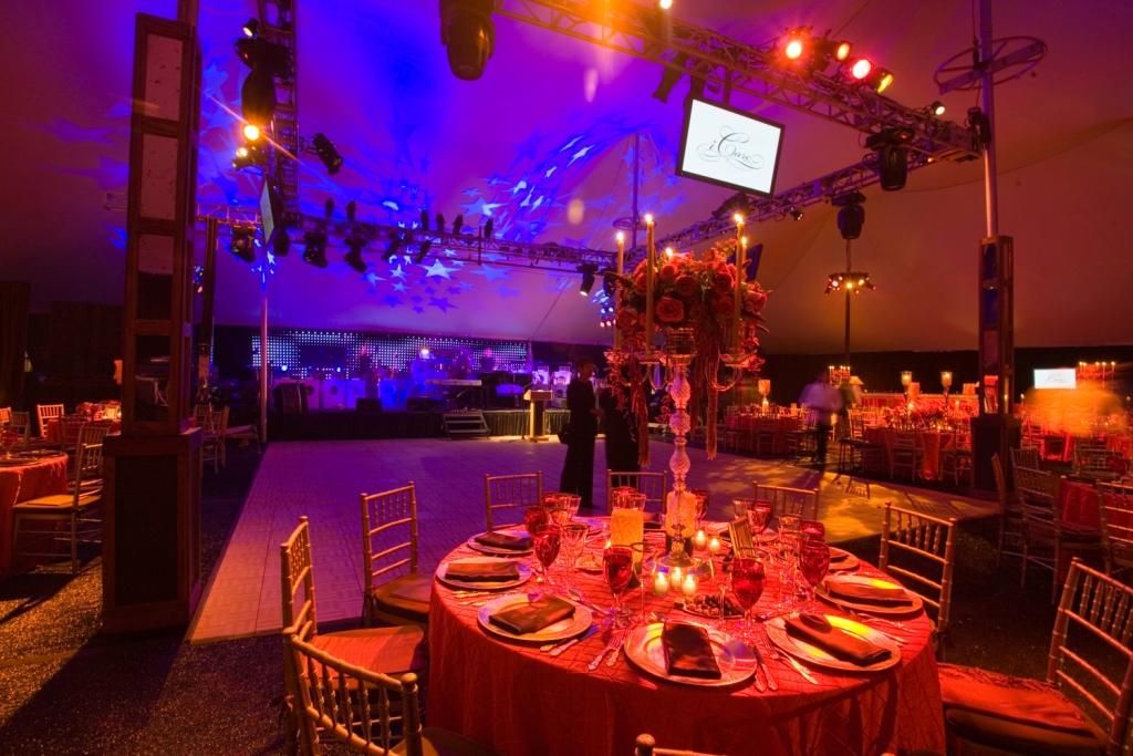 charity-galas-main-line-philadelphia-pole-tents-peter-callahan-evantine-design-red-decor