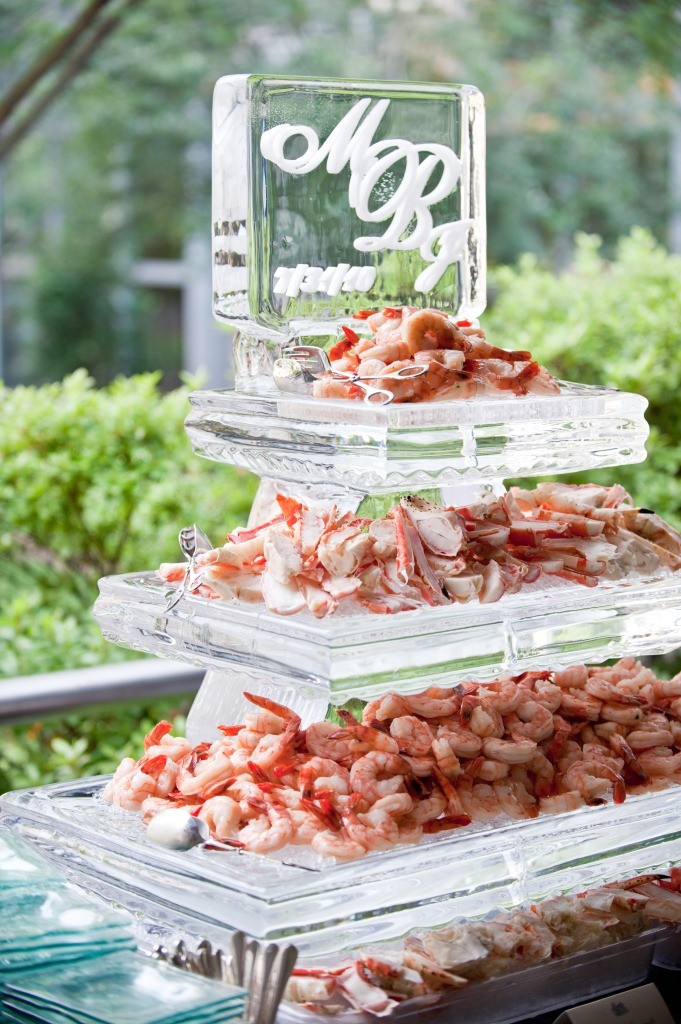 ice-displays-weddings-luxury-hotels-philadelphia-raw-bar-with-monogram