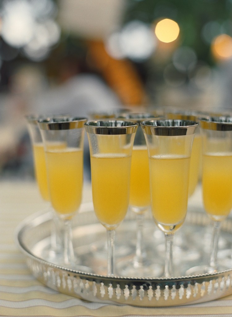 beach weddings classic cocktails elegant serving trays