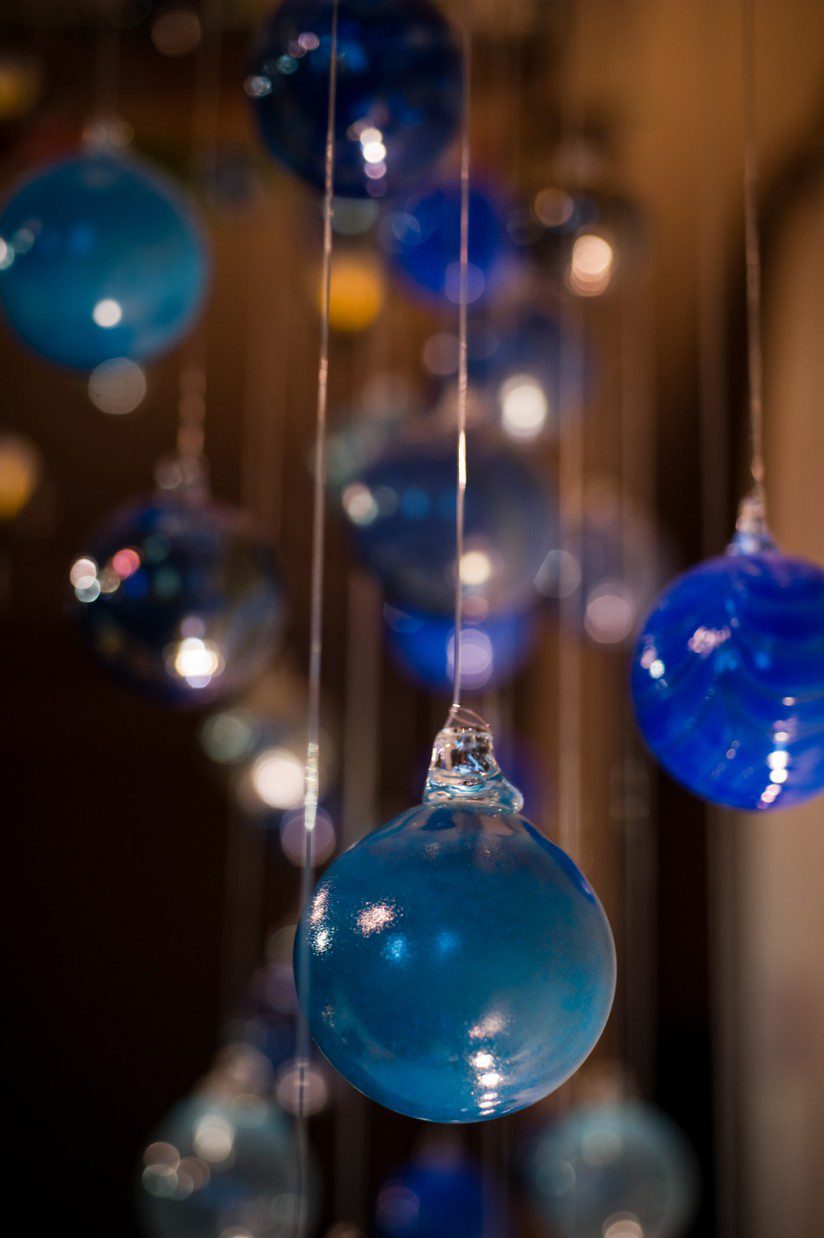 blue glass ornaments unique wedding details DIY design