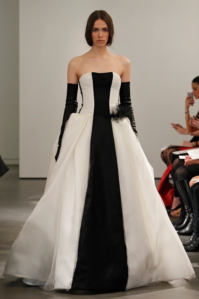 Vera Wang Black and White Wedding Gowns 2