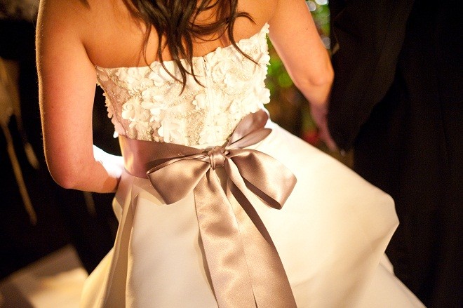 back of monique lhuillier wedding gown
