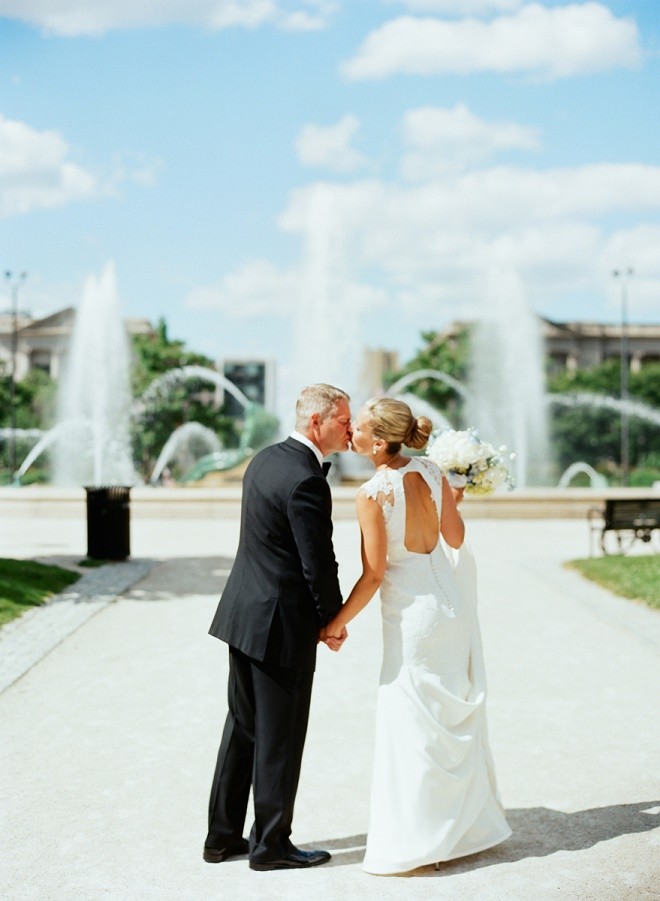 bride and groom photos swan fountain philadelphia center city weddings evantine design liz banfield
