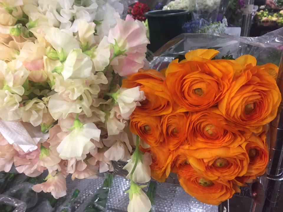 Orange Ranunculus Pink Sweet Peas Fresh Flower New York Flower Market Evantine Design