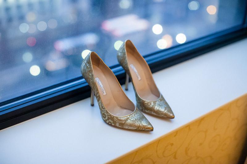 hotel dupont winter wedding evantine design wedding planner gold and red wedding design oscar de la renta gold wedding shoes