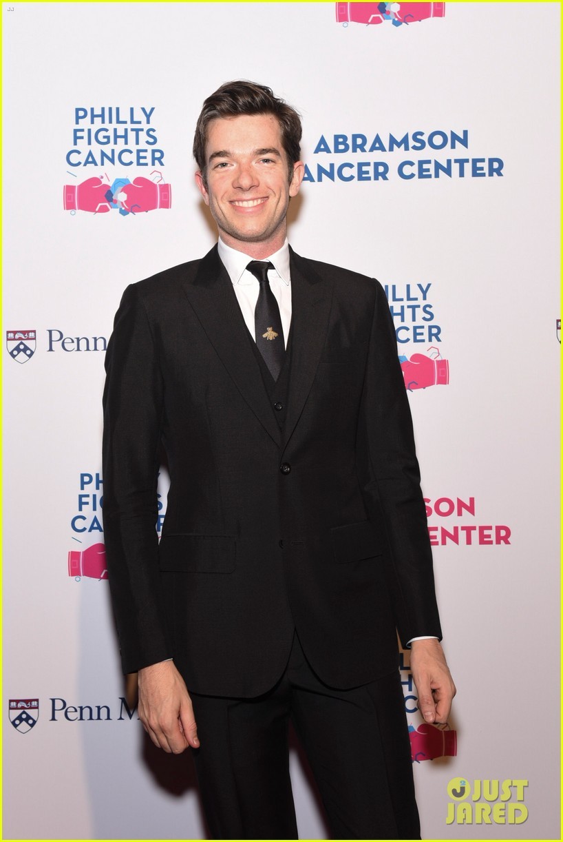 hugh-jackman-shows-his-support-at-philly-fights-cancer-benefit-06